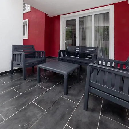 Heavenly 1 Bedroom Garden Terrace Flat In Canakkale Center 250m To Sea And Nearby Beaches K2 * Hamidiye